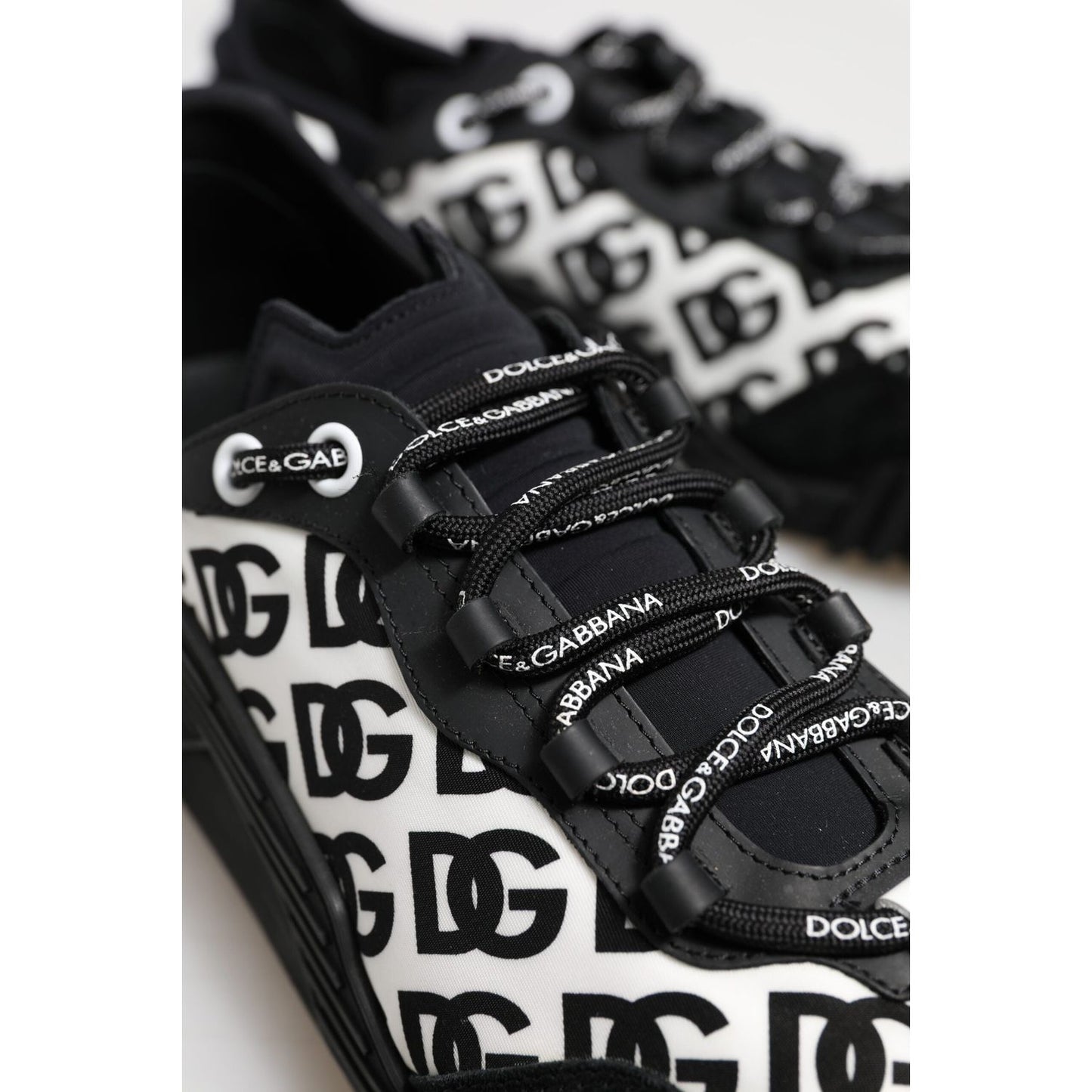 Dolce & Gabbana Black Logo Lace Up Low Top NS1 Sneakers Shoes MV7545-45