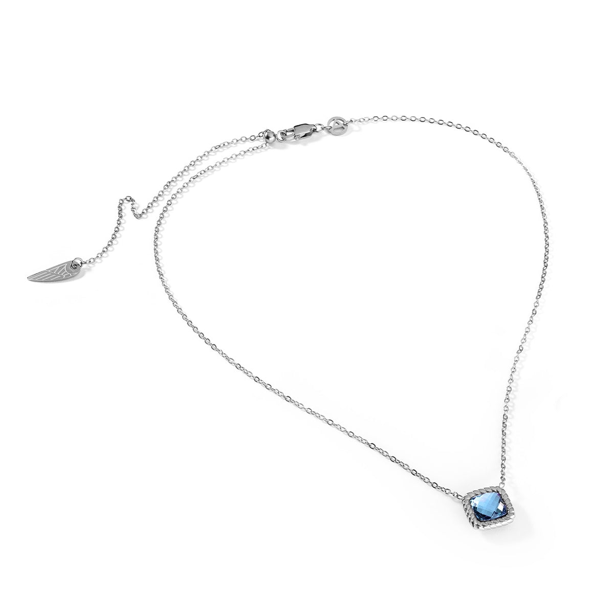 Elegant necklace from AN JEWELS JEWELRY Mod. AL.NMW07SBL with a blue stone centerpiece on a delicate chain.