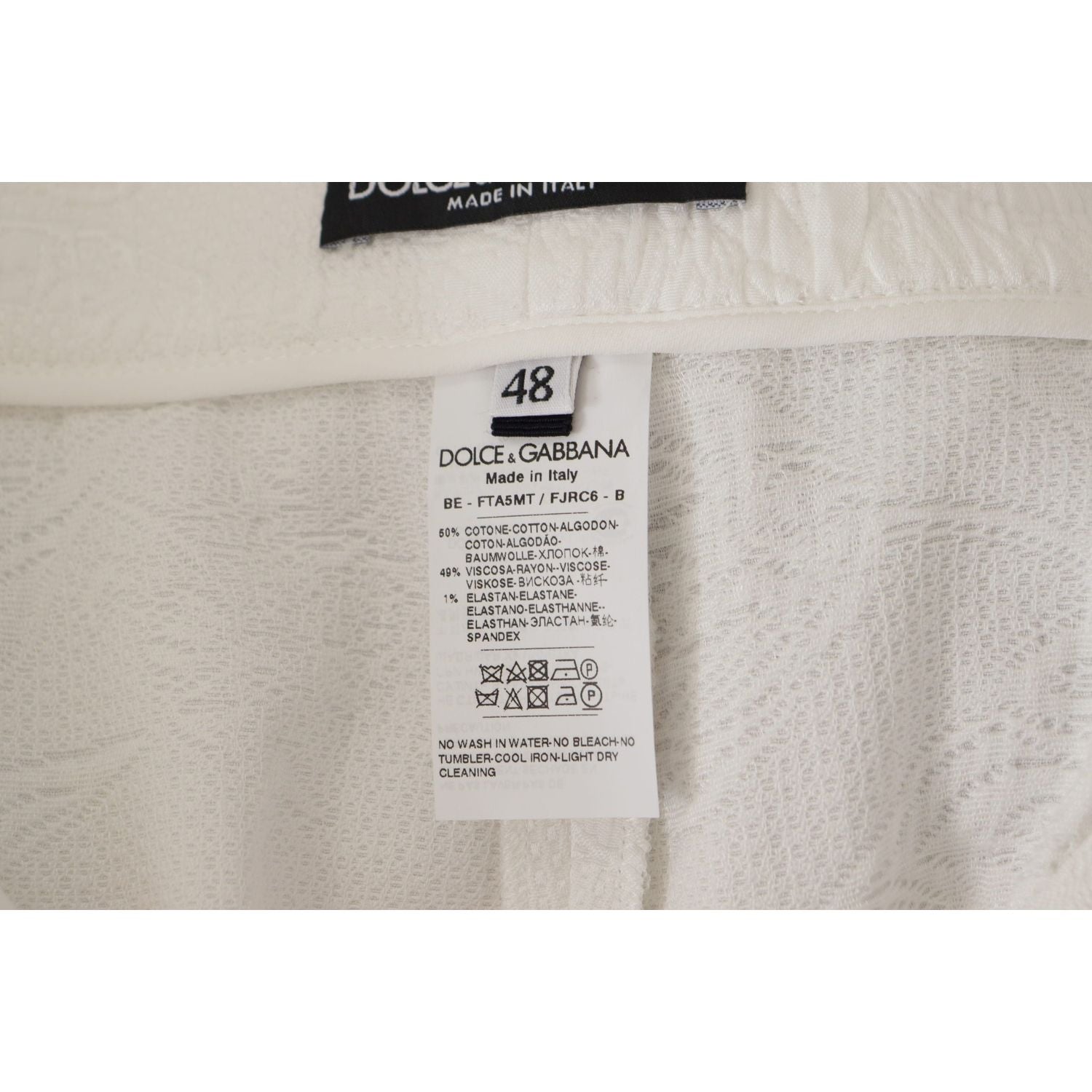 شورت أبيض أنيق بخصر مرتفع من دولتشي آند غابانا