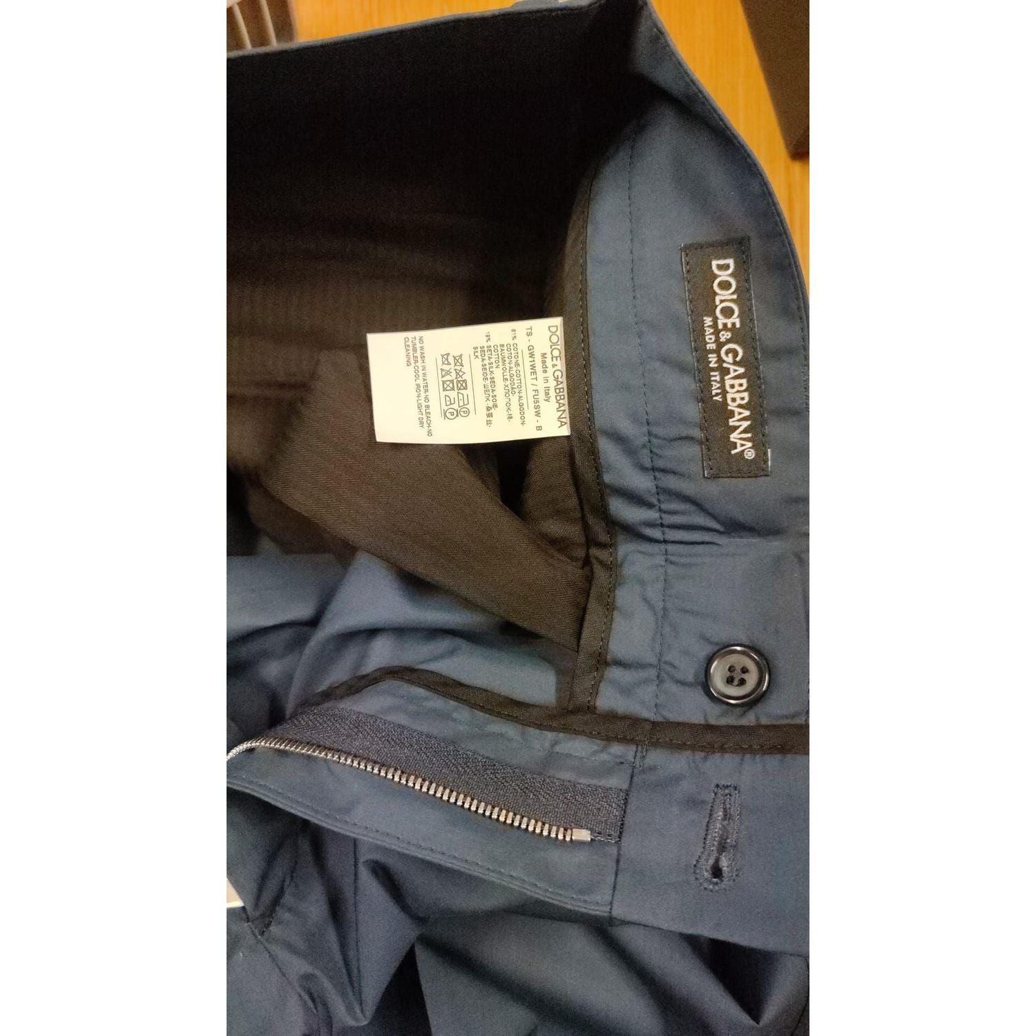 بنطلون شينو أنيق بقصّة Slim Fit من Dolce &amp; Gabbana باللون الأزرق من مزيج الحرير