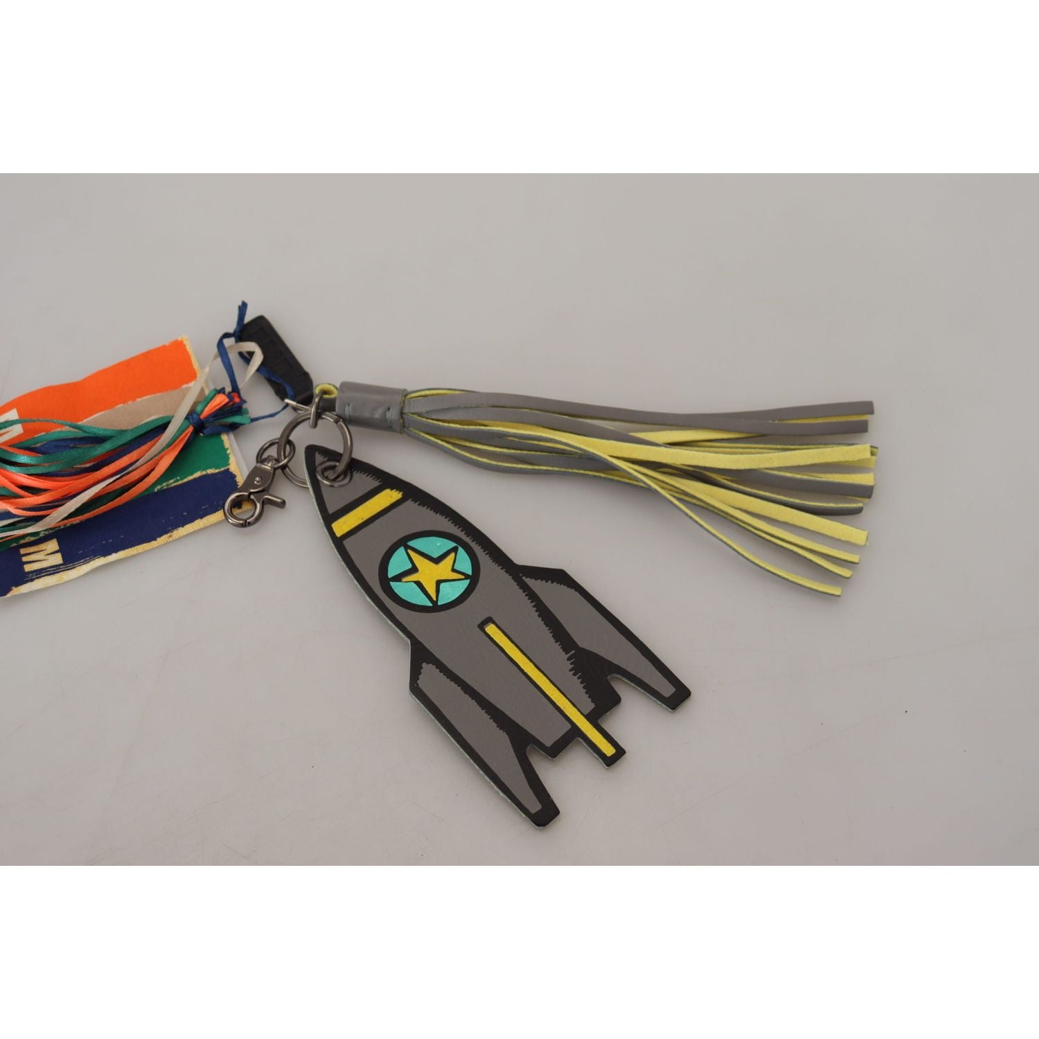 别致多彩的钥匙扣和包包挂饰