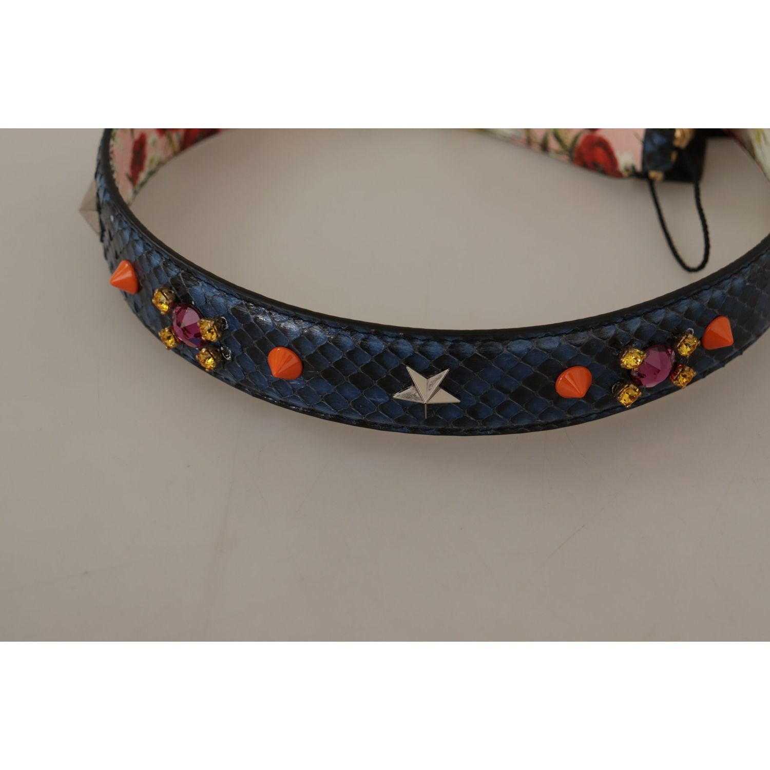 حزام حقيبة دولتشي آند غابانا الأنيق المصنوع من جلد الثعبان باللون الأزرق