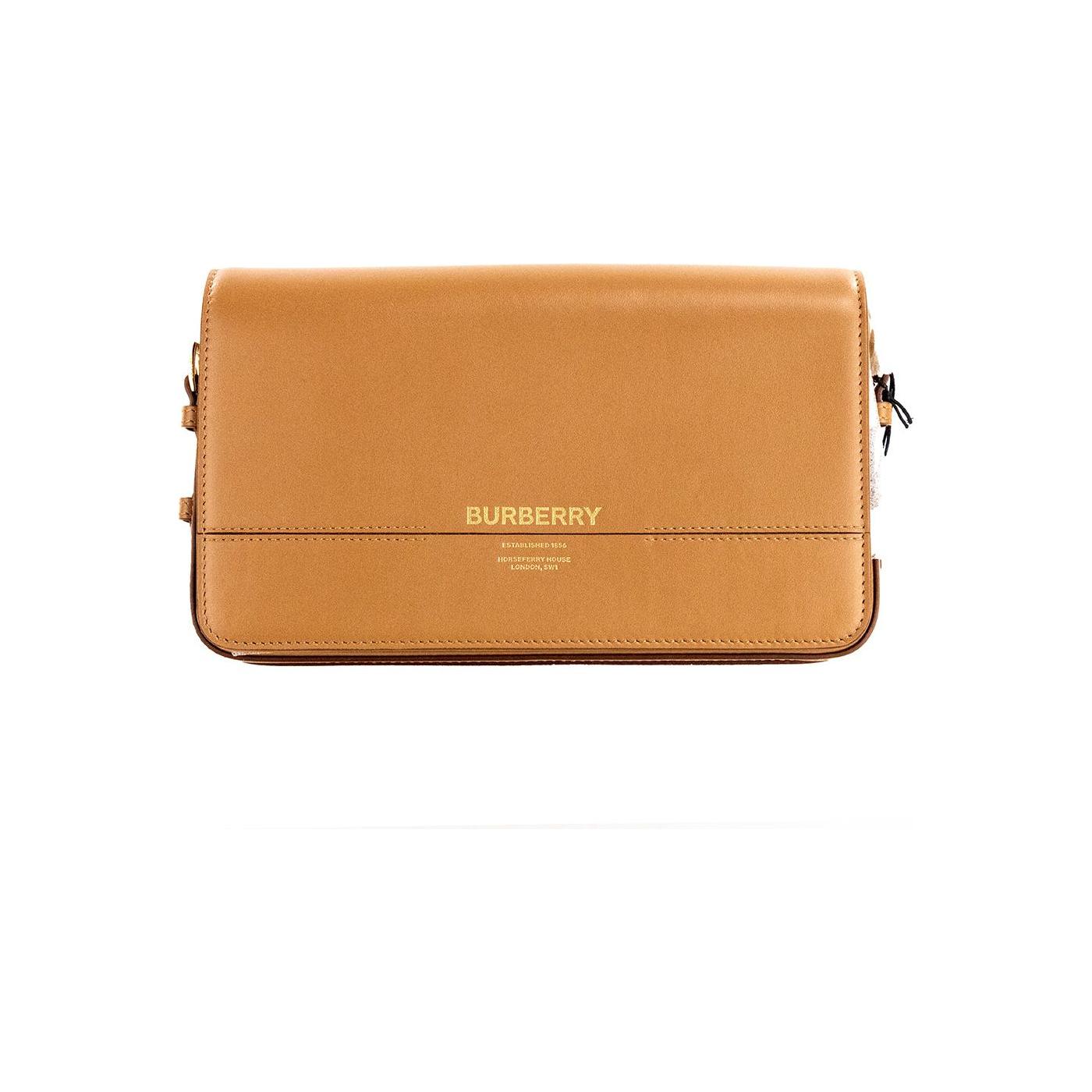 حقيبة يد صغيرة من الجلد الناعم من Burberry Grace بتصميم جوزة الطيب مع غطاء