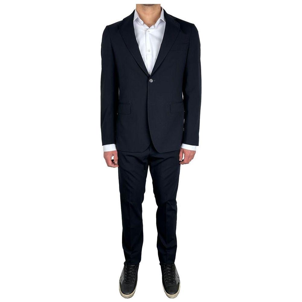 بدلة Aquascutum الأنيقة باللون الأزرق الداكن المكونة من قطعتين