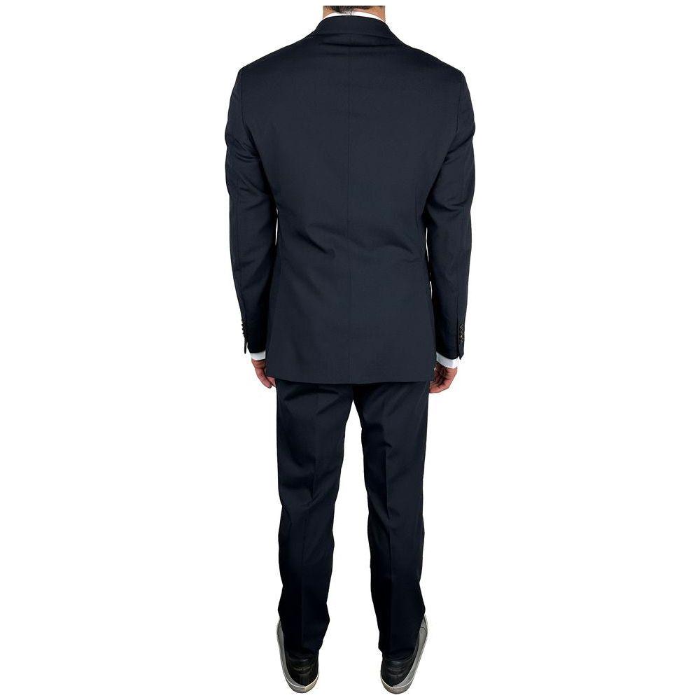 بدلة Aquascutum الأنيقة باللون الأزرق الداكن المكونة من قطعتين