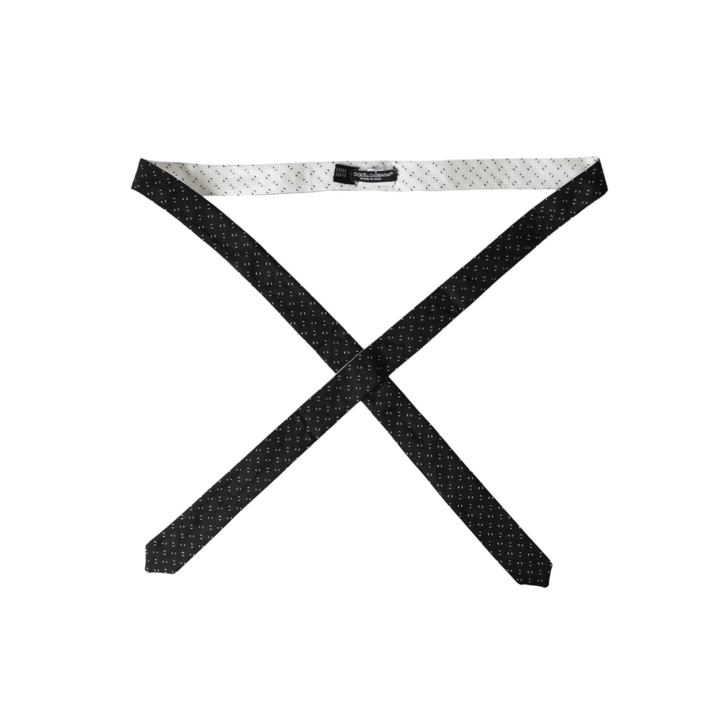 ربطة عنق قابلة للتعديل من دولتشي آند غابانا باللونين الأسود والأبيض