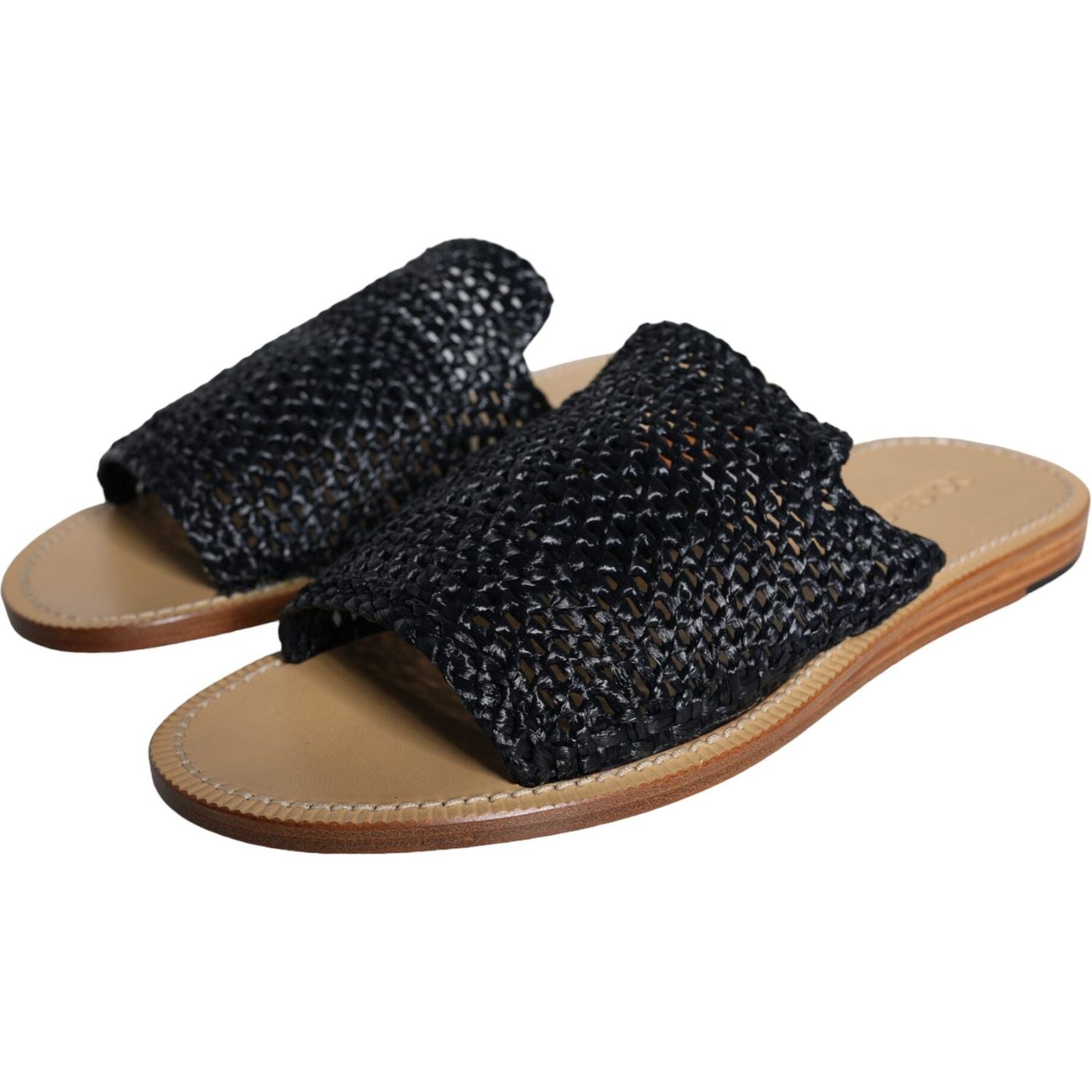 حذاء دولتشي آند غابانا أسود اللون من الرافي المضفر