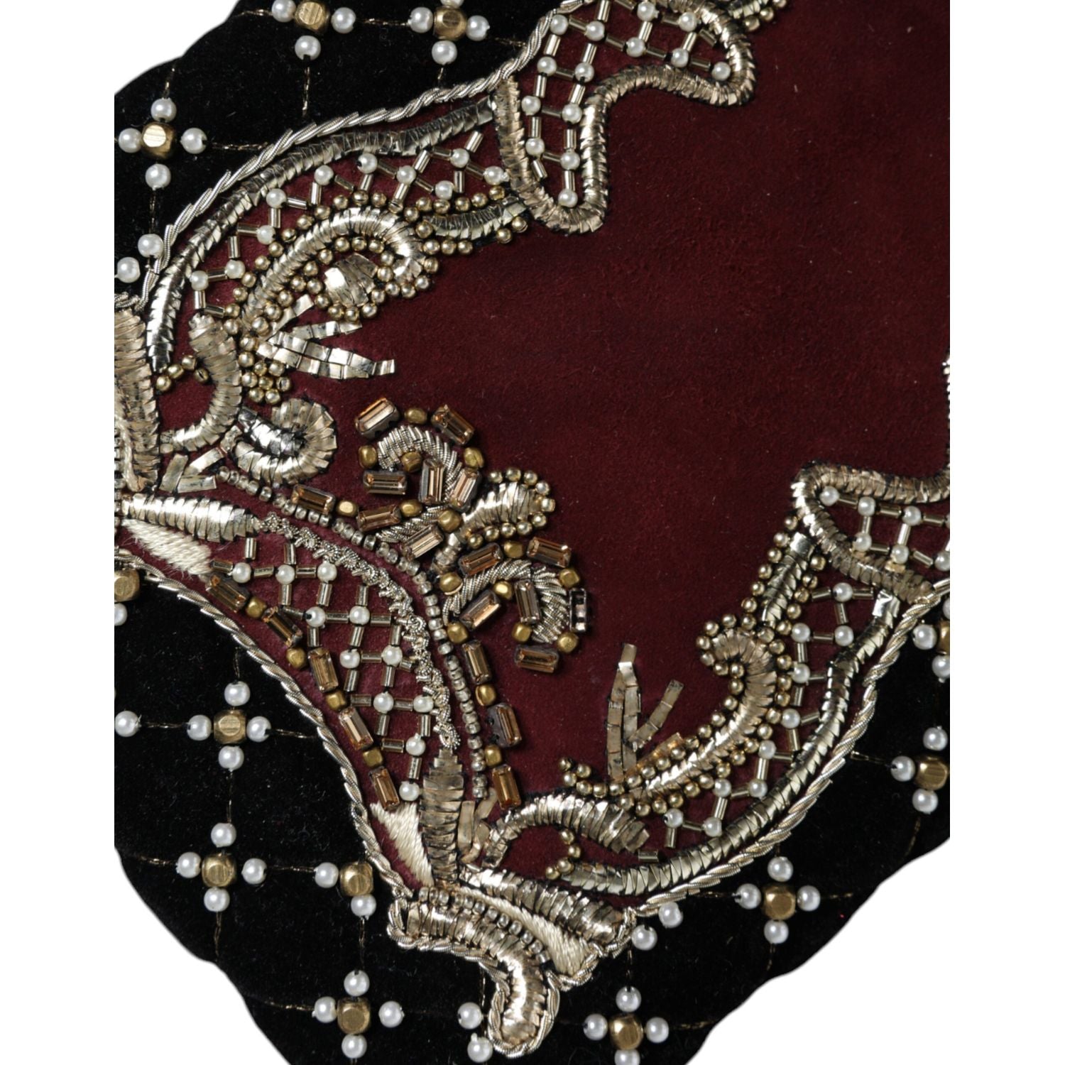 حقيبة كلاتش سهرة من دولتشي آند غابانا بوردو مخملية سوداء بإطار ذهبي