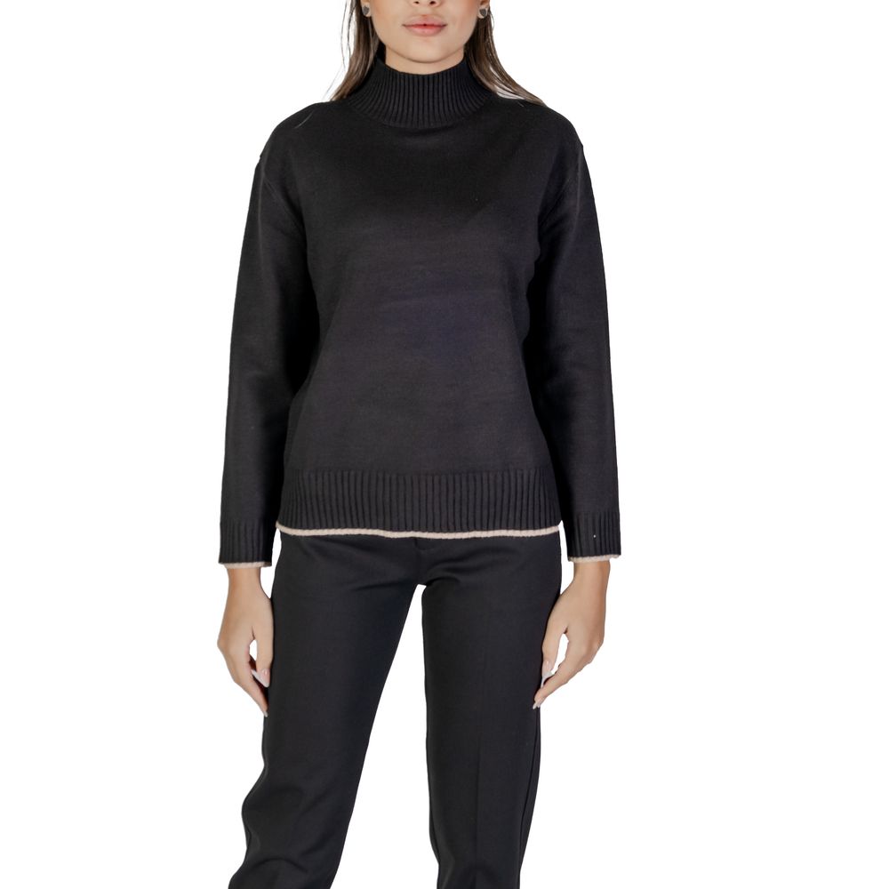 Woman wearing Street One Black Polyester Sweatshirt with high neckline and ribbed hem.