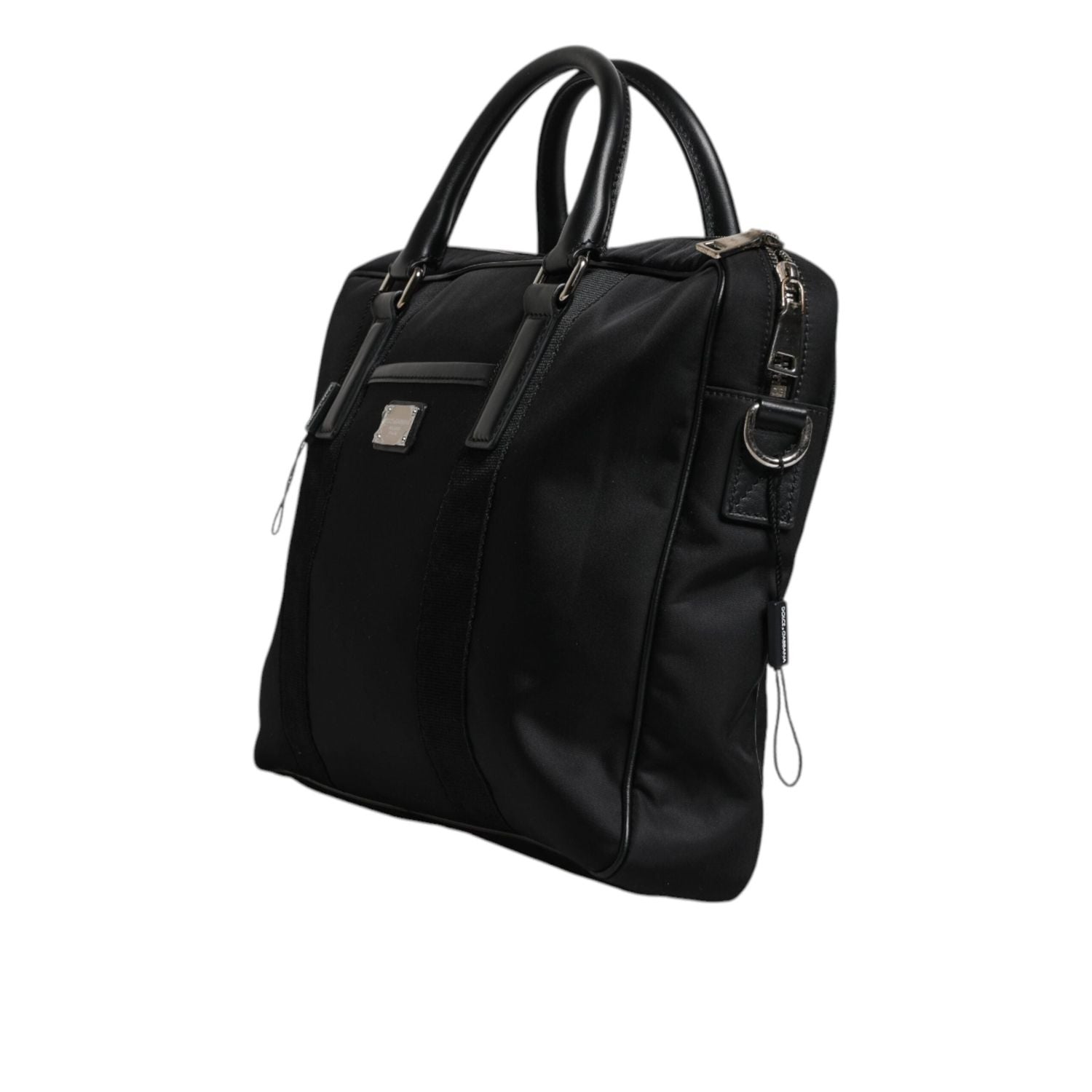 Front view with bag zipped and handles upright.