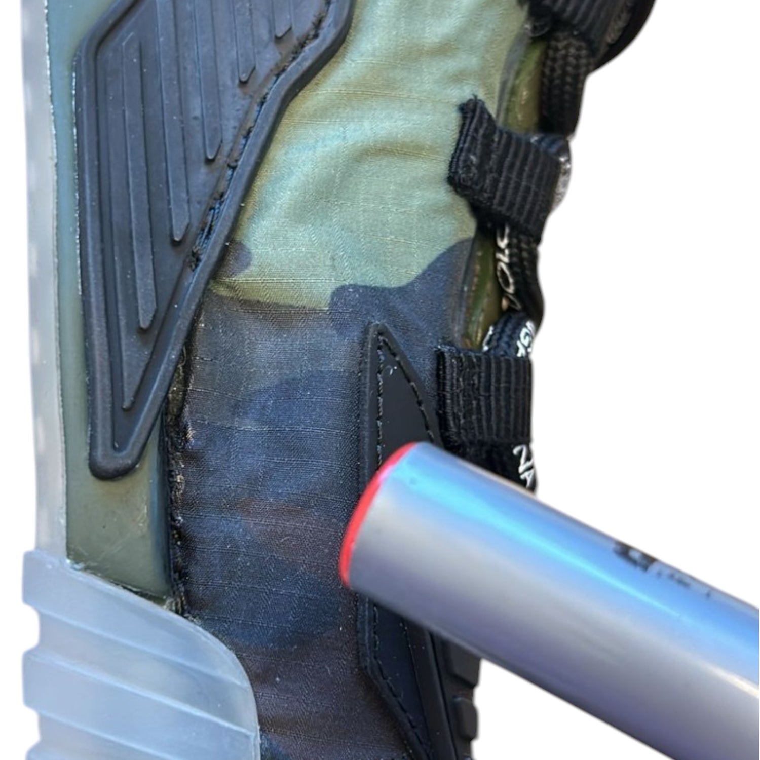 Front view with bag zipped and handles upright.