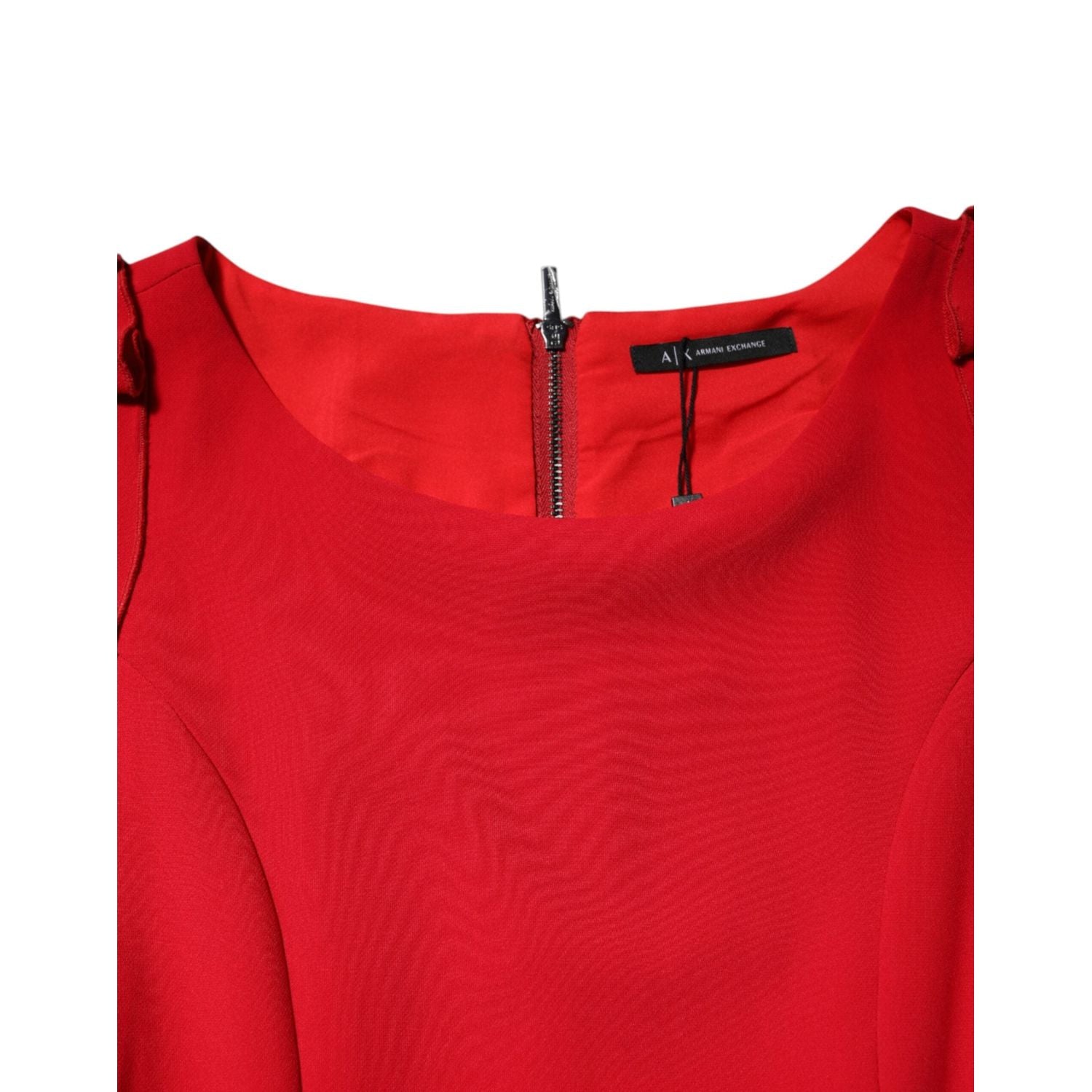 Front view with bag zipped and handles upright.