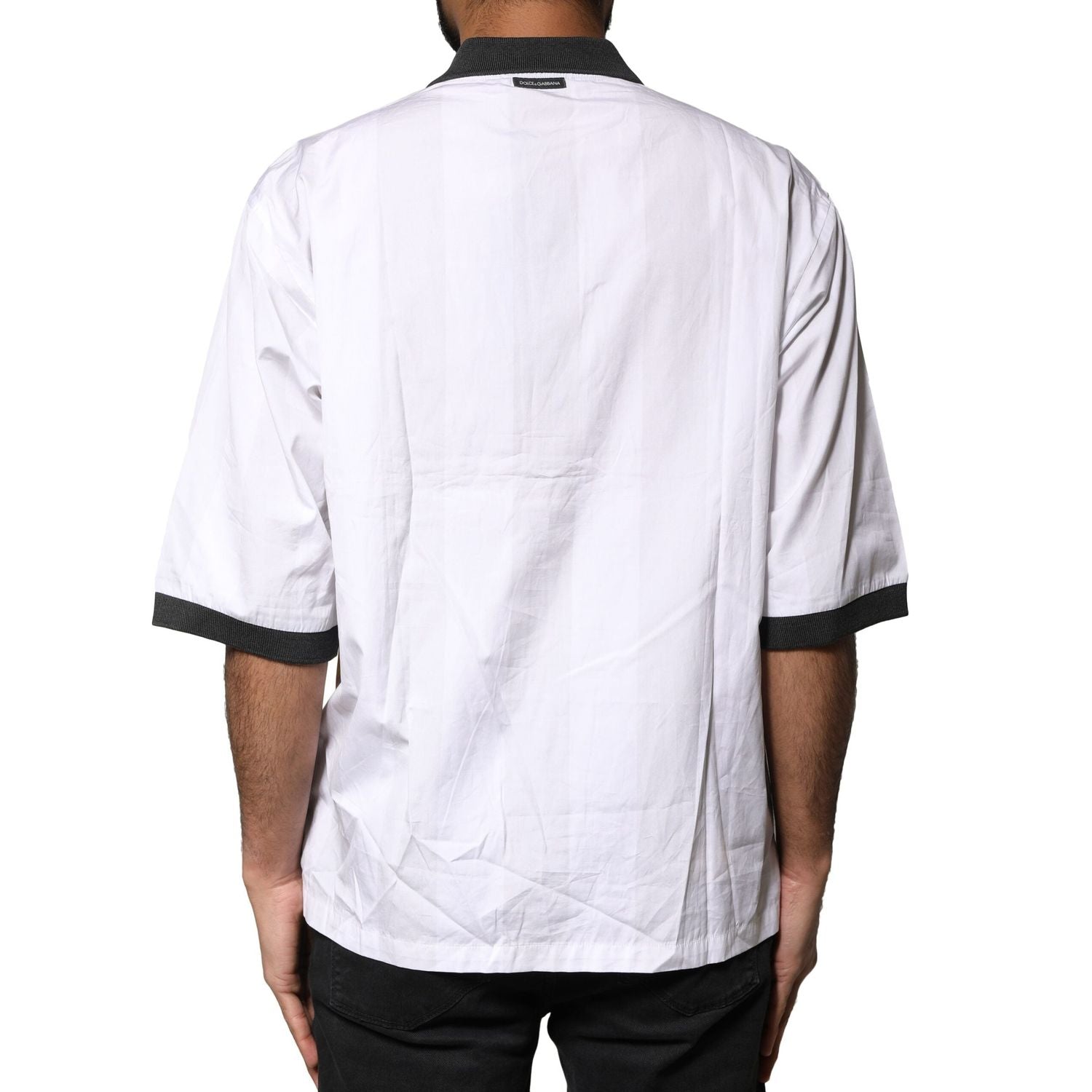 Front view with bag zipped and handles upright.
