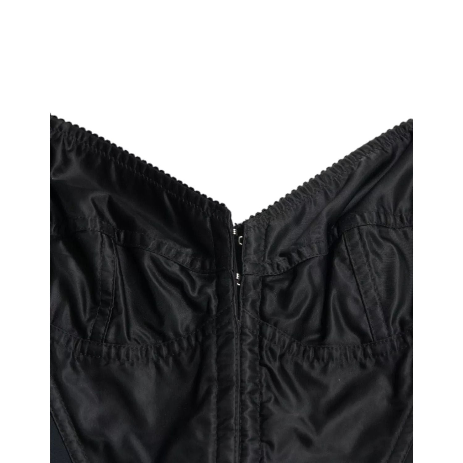 Front view with bag zipped and handles upright.