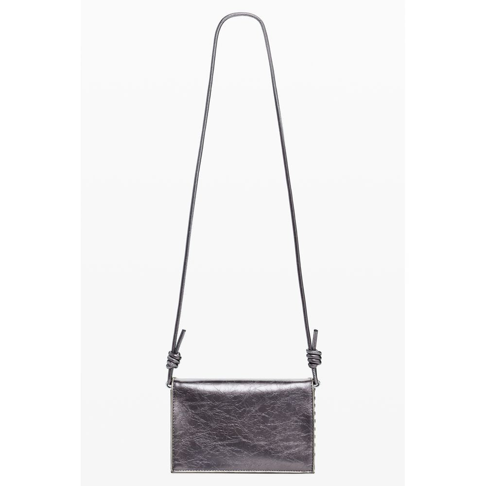 Front view with bag zipped and handles upright.