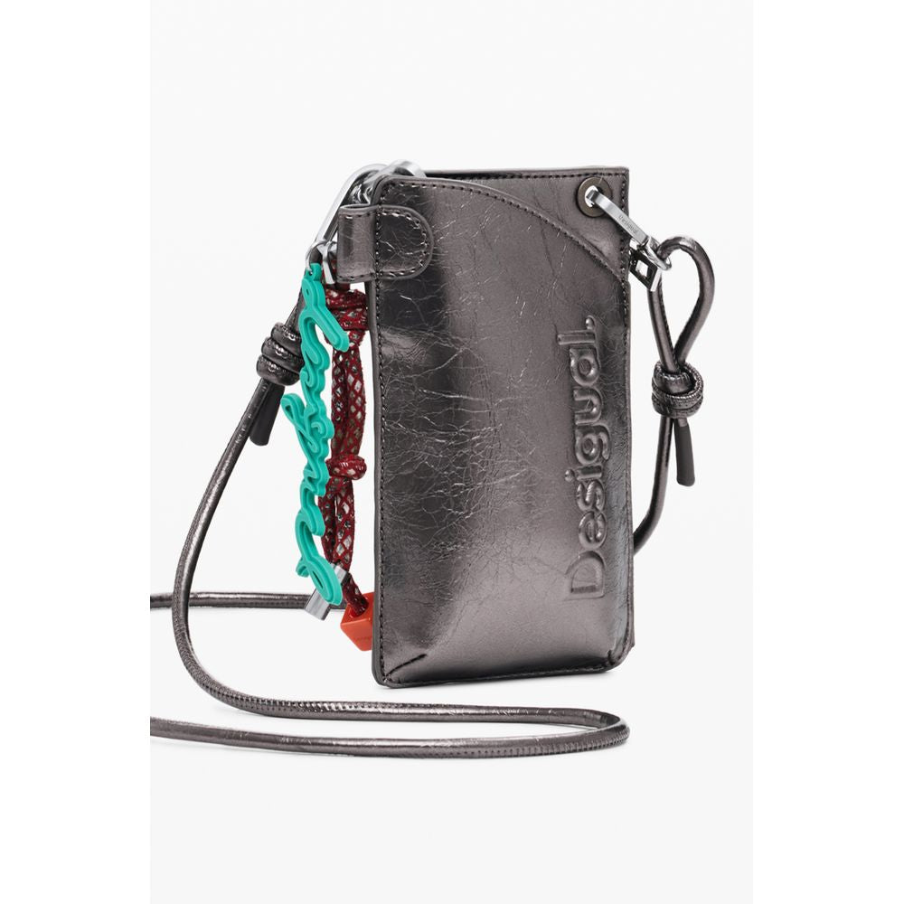 Front view with bag zipped and handles upright.