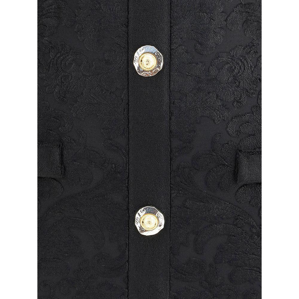Front view with bag zipped and handles upright.