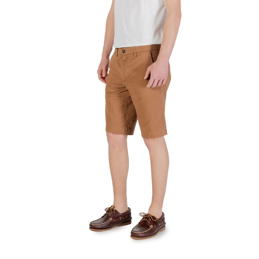 Model wearing Borghese Beige Cotton Bermuda Shorts, perfect for summer with a blend of cotton and elastane for comfort and style.