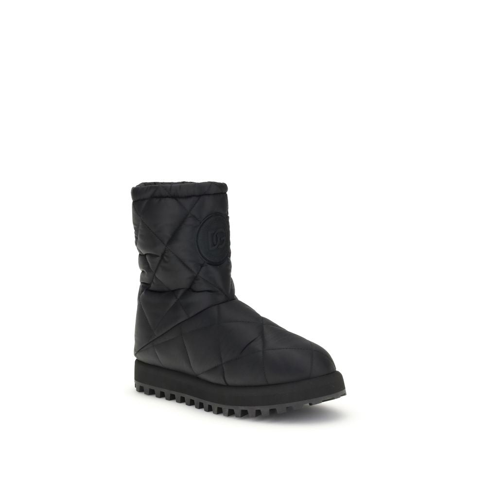 Dolce & Gabbana Black Polyamide Flat Boots with quilted diamond pattern and durable rubber sole, AW25 collection.