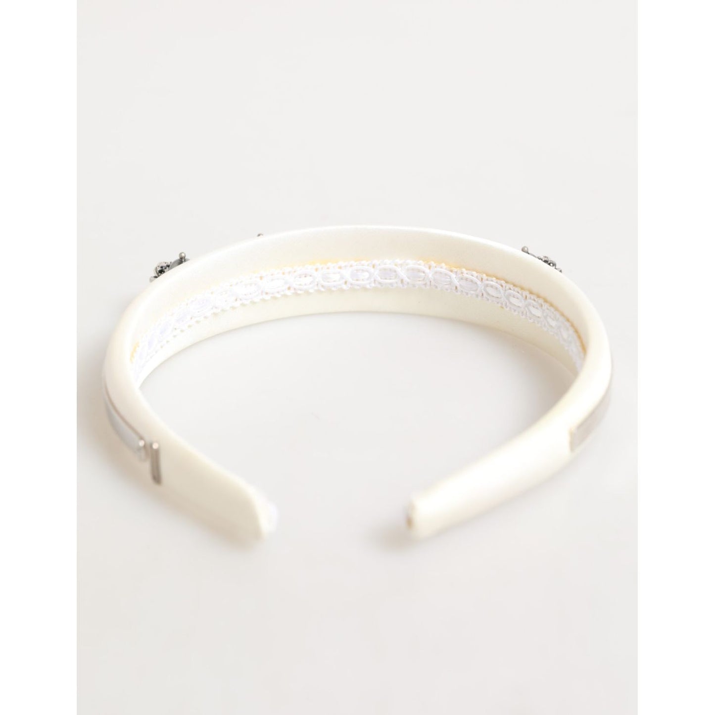 Dolce & Gabbana White Satin Palladium Silver Floral Crown Tiara Headband, elegant accessory with pearls and crystals.