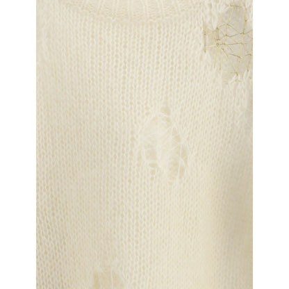 Close-up of Fabiana Filippi Cream Mohair Sweatshirt showcasing ribbed details and elegant rips with golden yarn embellishment.