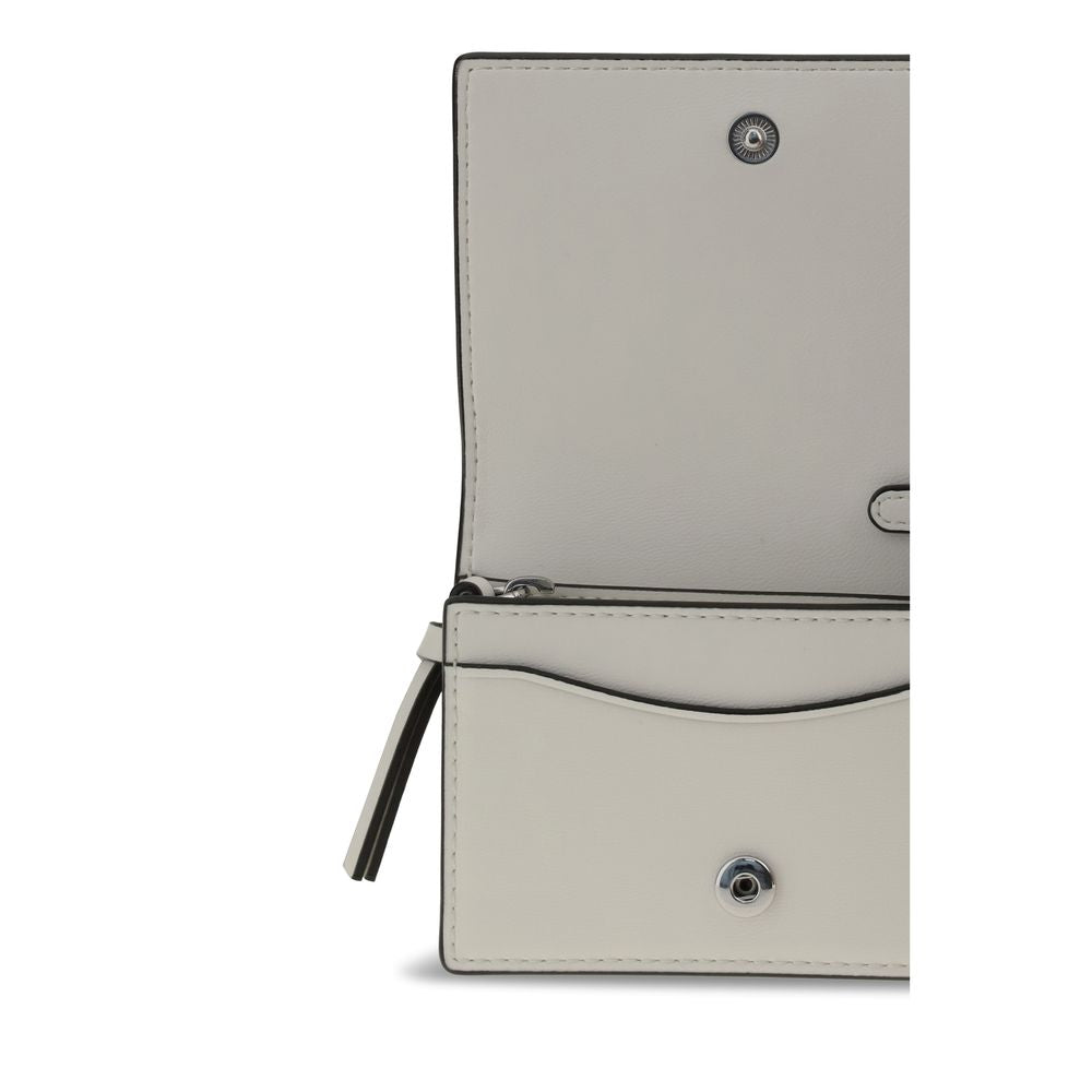 Front view with bag zipped and handles upright.