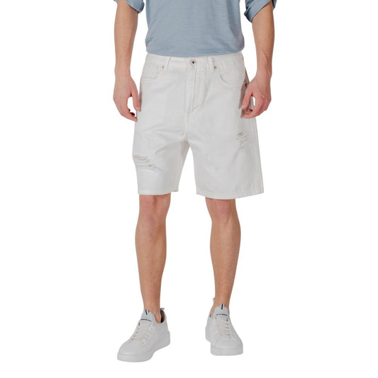 Man wearing Gianni Lupo White Cotton Bermuda Shorts with casual shirt and sneakers, showcasing modern and comfortable summer style.
