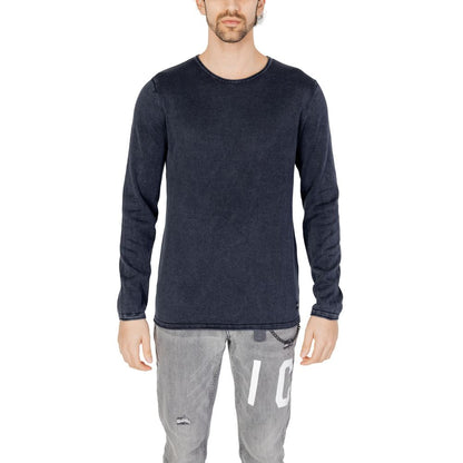 Jack Jones Blue Cotton Sweatshirt, men's crew neck, long sleeves, versatile casual wear, 100% cotton, fine knit texture.