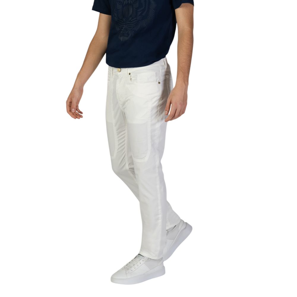 Jeckerson White Cotton Skinny Pants, men’s slim-fit trousers, classic five-pocket with patch, comfortable elastane blend.
