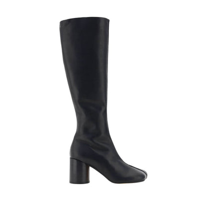 MM6 Black Calf Leather Bos Taurus Boots with iconic Tabi toe, knee-high, side zip, and cylindrical heel. AW25 fashion.